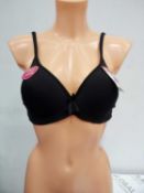 Combined Rrp £90 Lot To Contain 6 Black Laddies 2704 Bras In Assorted Sizes