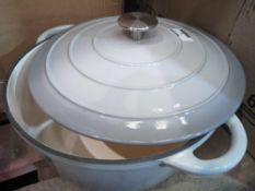 RRP £60 Beautiful John Lewis Cast Iron Casserole Dish In Light Grey And Stainless Steel Lid Handle