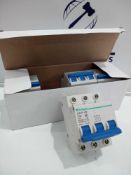 Rrp Combined £100 Lot To Contain 4 Tengen Dz47-63 Isolator Box Trip Switches In One Box