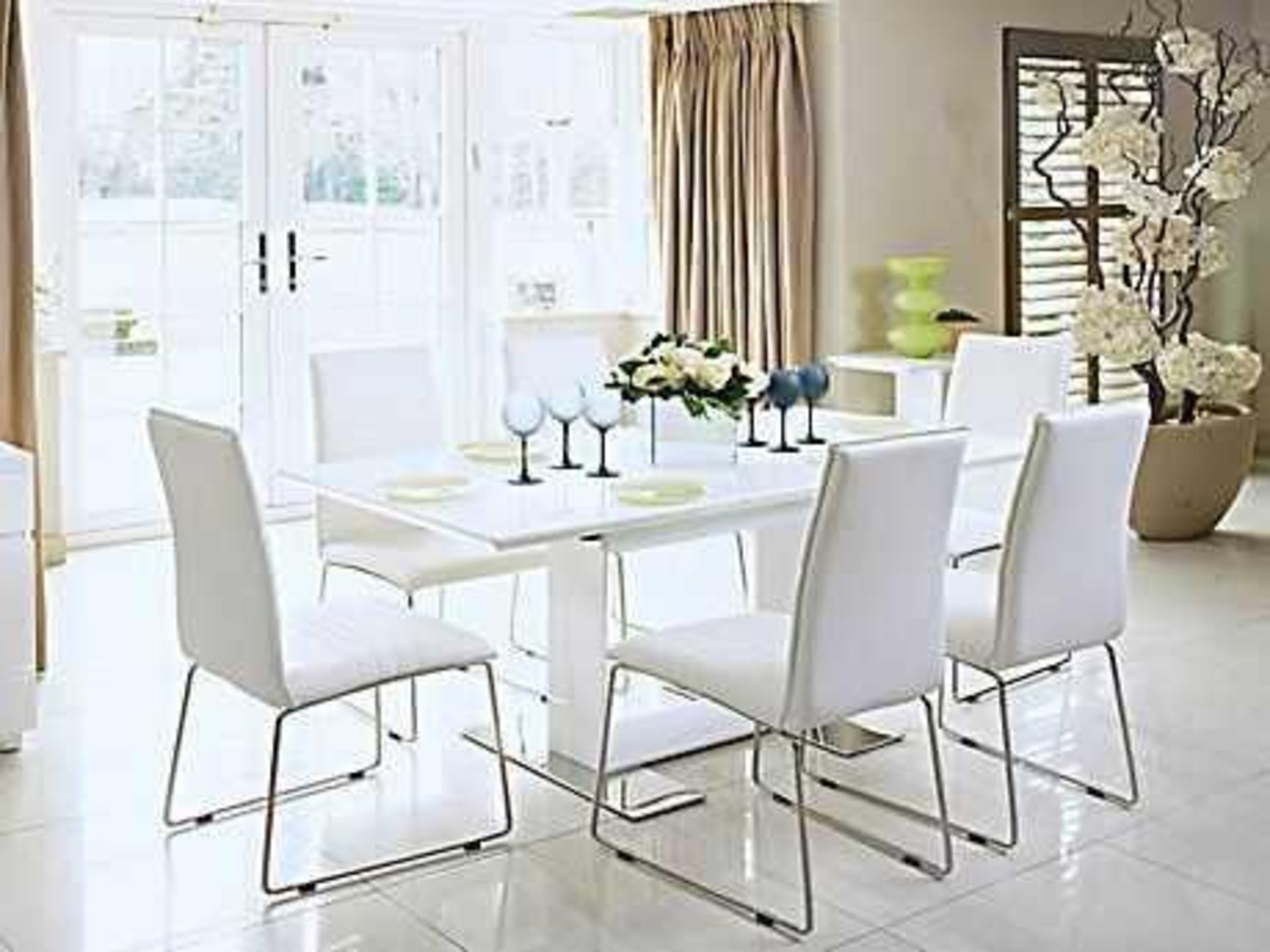 RRP £699, Nova High Gloss Extending Dining Table.