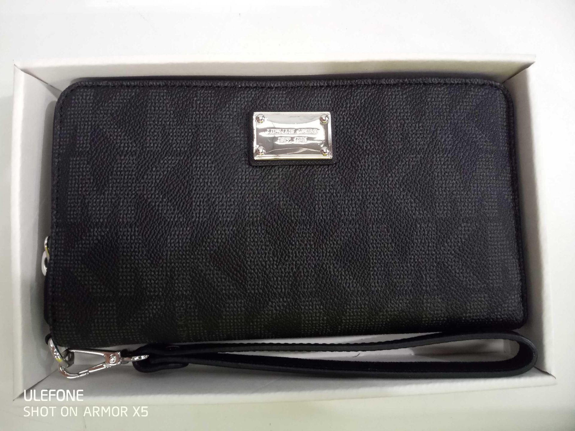 RRP £100 Boxed Michael Kors Grey Monogram Large Multifunction Purse Or Wallet For Iphone 5