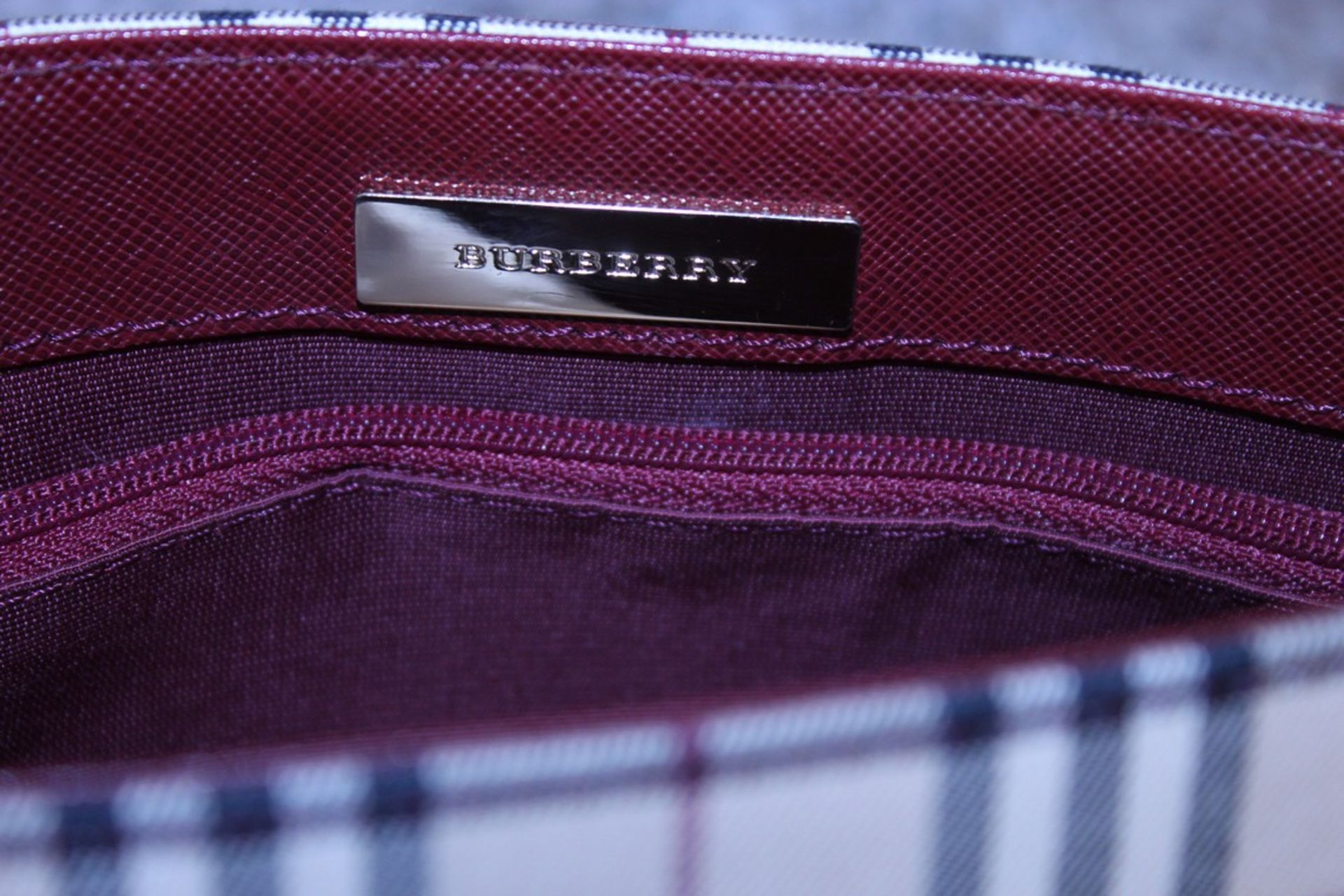 RRP £900 Burberry Nova Shoulder Bag - Image 3 of 5