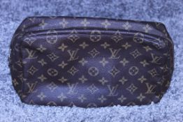 Rrp £520 Louis Vuitton Brown Toiletry Pouch