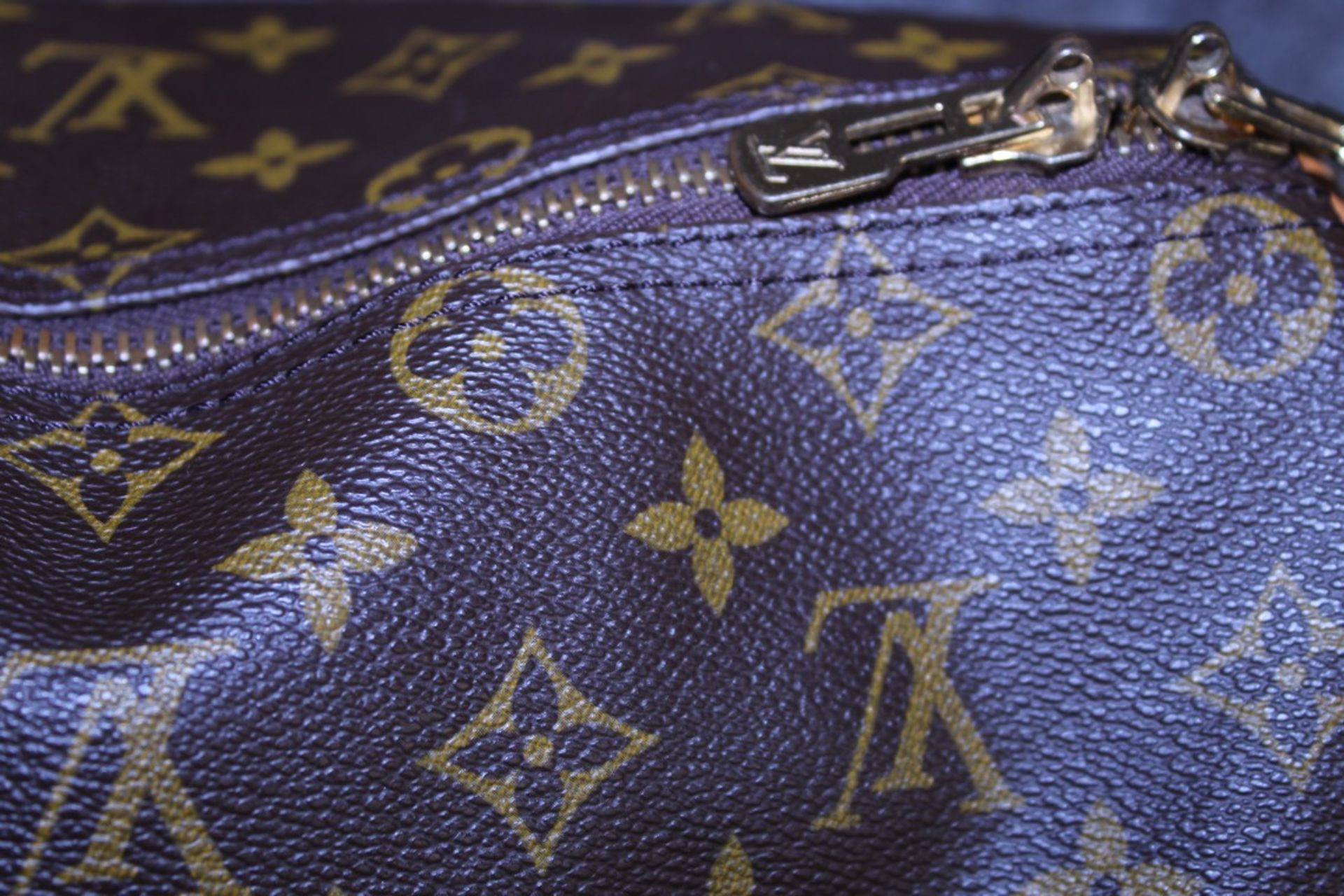 Rrp 2,000 Louis Vuitton Keepall Bandouliere Shoulder Bag - Image 5 of 6