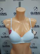 RRP £270 Lot To Contain 3 Brand New Packs Of 6 Hana Body Shaping Bras In White