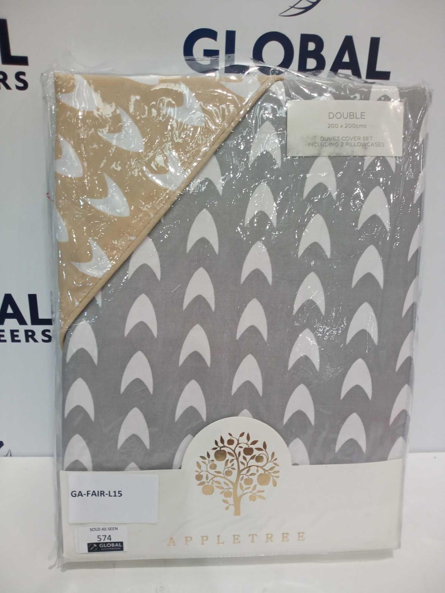 RRP £50 Each Assorted Double Designer Duvets To Include So Soft Natural Cotton Set And Apple Tree L - Image 2 of 2