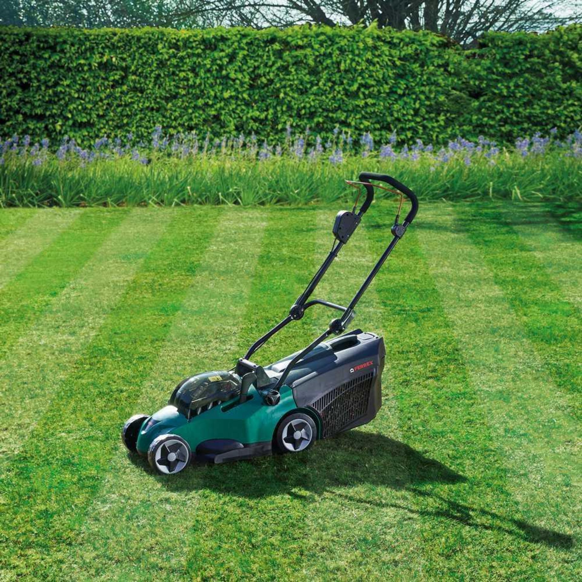 RRP £80 Ferrex Fs-Arm 4037 40 Volt Lithium-Ion Cordless Lawn Mower With 6 Height Adjustment Settings