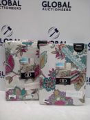 Rrp £80 Lot To Contain 2 Bagged Pairs Of Dreams And Drapes Floral Printed Single Duvet Cover Sets