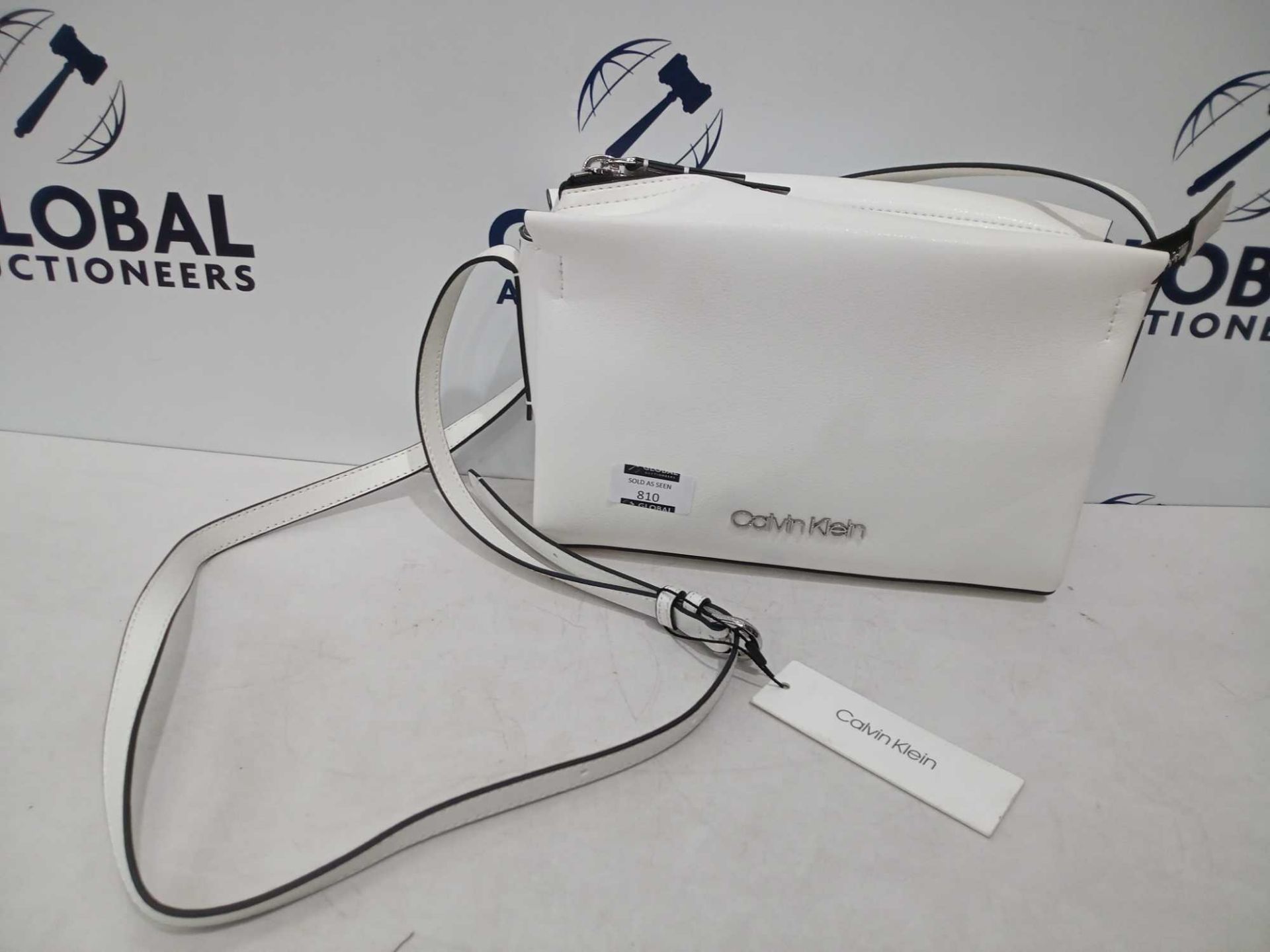 Rrp £ Unboxed Women'S White Calvin Klein Shoulder Strap Bag