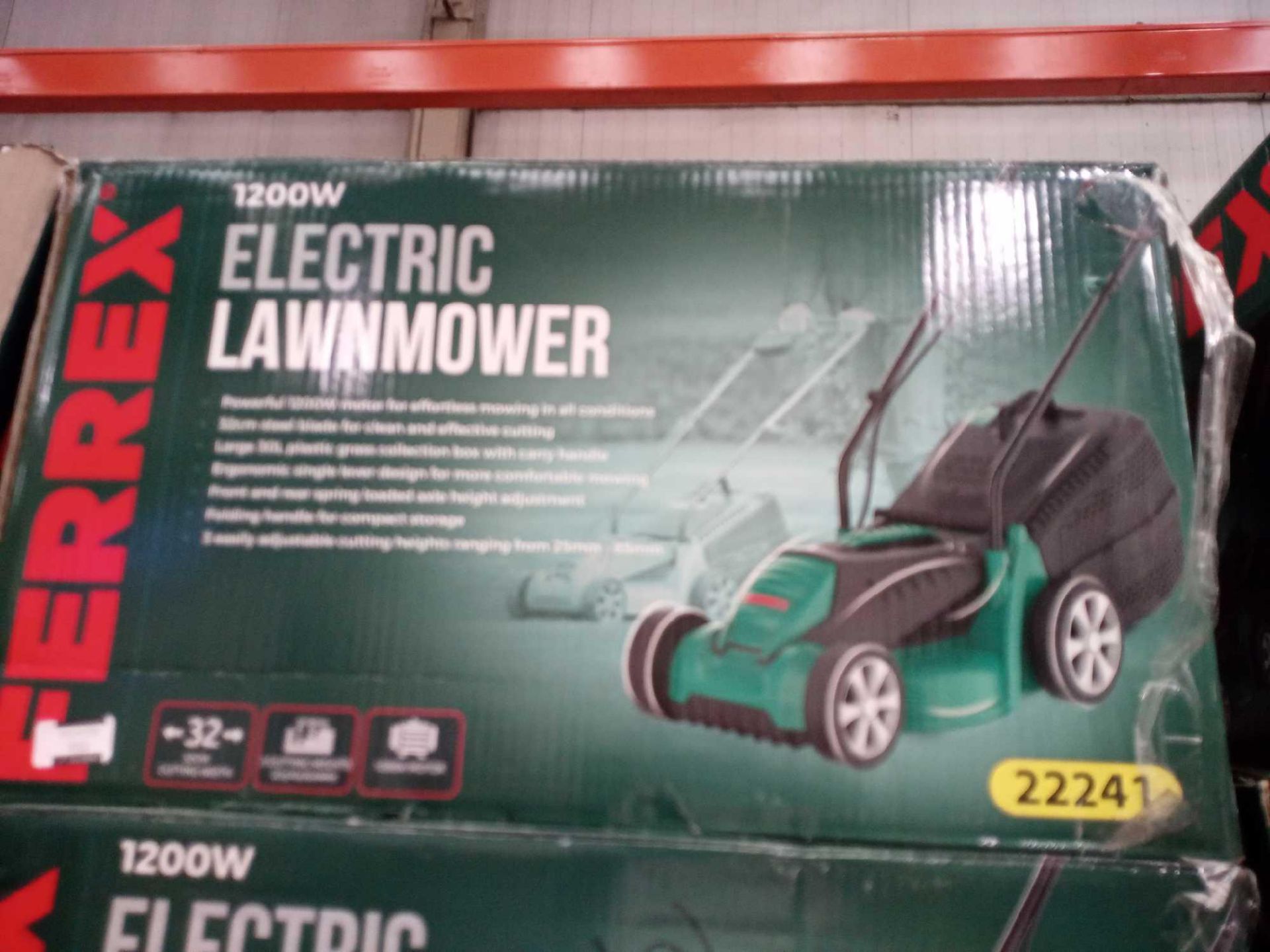Rrp £50 Boxed Ferrex 1200W Electric Lawnmower