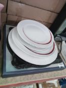 Rrp £100 Lot To Contain 4 Assorted Items To Include A 4Piece Replacement Plate Set, Pedestal Cake St