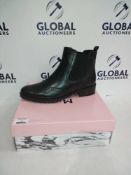 Rrp £70 Boxed Pair Of Warezzi Black Size 41 Leather Broque Cleated Boots