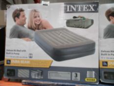 Rrp £65 Lot To Contain 2 Boxed Intex Deluxe Air Beds With Built-In Pump