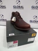 Rrp £120 Boxed Pair Of Cat Gray'S River Chukka Boots