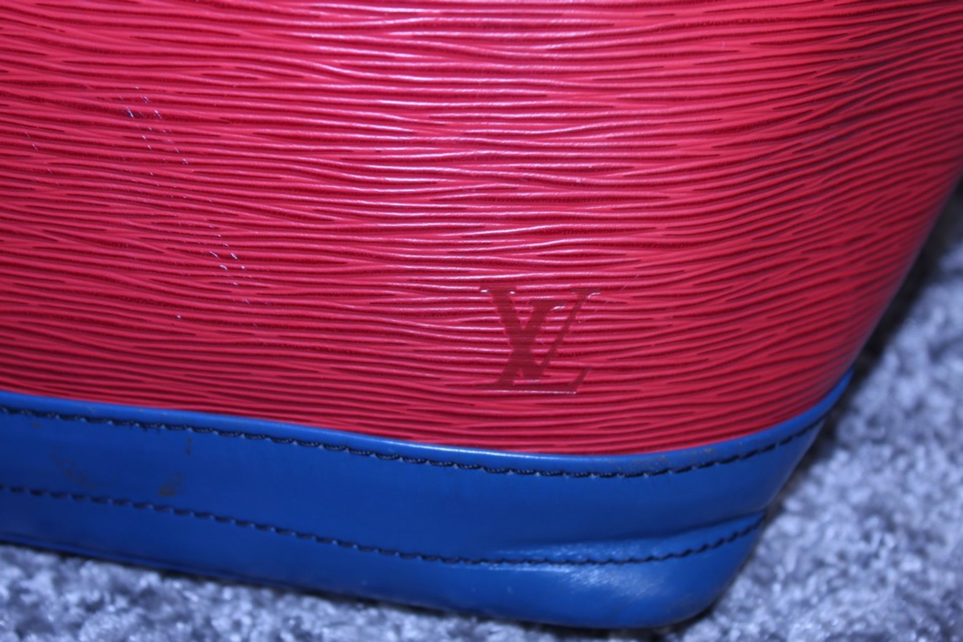 Rrp £1,200 Noe Tricolor Shoulder Bag, Red/Blue/Green Epi Claf Leather With Black Stitching - Image 3 of 4