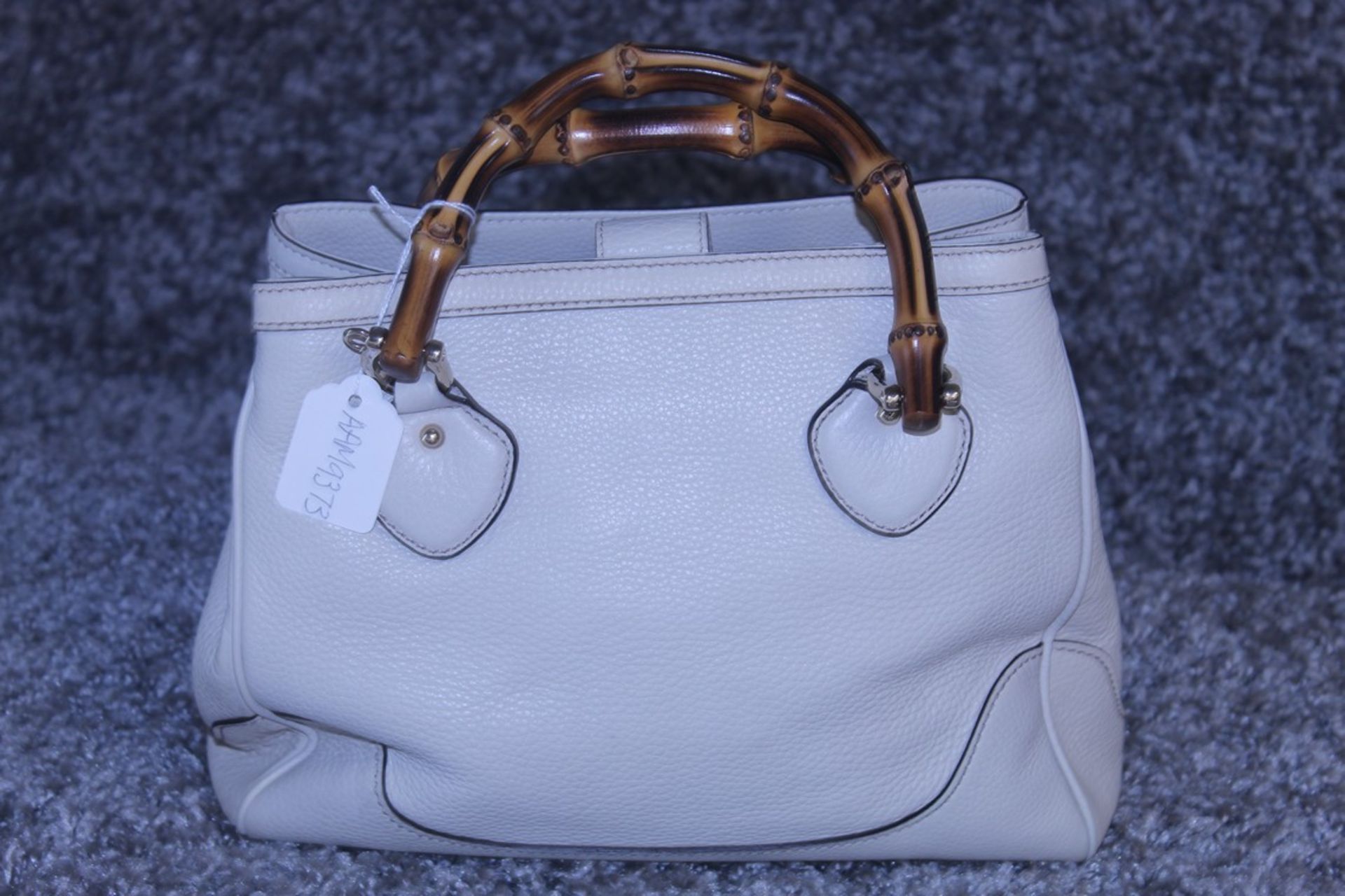Rrp £1250 Gucci Calf Leather/Grained Leather Bamboo Tote Luxury Womens Ivory Handbag With Gold - Image 2 of 4