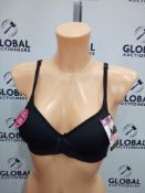 RRP £270 Lot To Contain 3 Brand New Packs Of 6 Hana Body Shaping Bras In Black (Appraisals Available