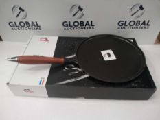 Rrp £90 Boxed Staub Cr√™Pe/Pancake Pan With Wooden Handle