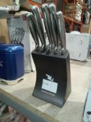Rrp £100 Lot To Contain 2 Assorted Items To Include A Morphy Richards 5 Piece Knife Block Set And A