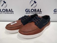 Rrp £80 Lot To Contain Two Pairs Of Men'S Uk Size 7 Shoes To Include And Neither Boat Shoes And Insu