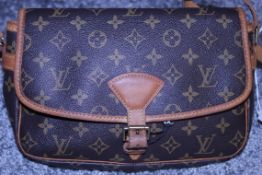 RRP £1,200 Louis Vuitton Sologne Shoulder Bag, Brown Monogram Canvas, 26x16x8cm, (Production Code