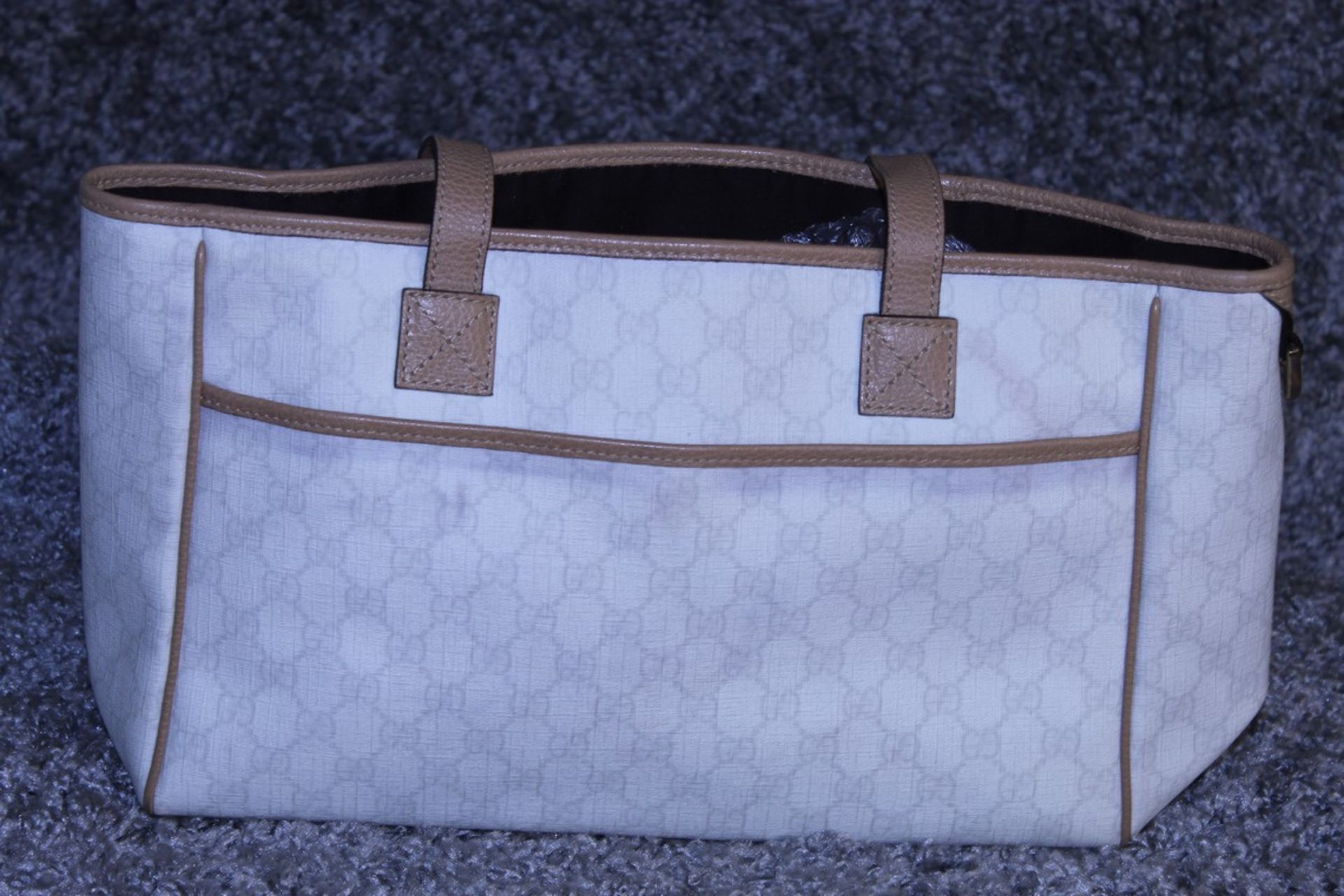 RRP £900 Gucci Rectangular Tote Front Pocket Bag, Ivory/Light Beige Supreme Canvas 35x22x9.5cm (