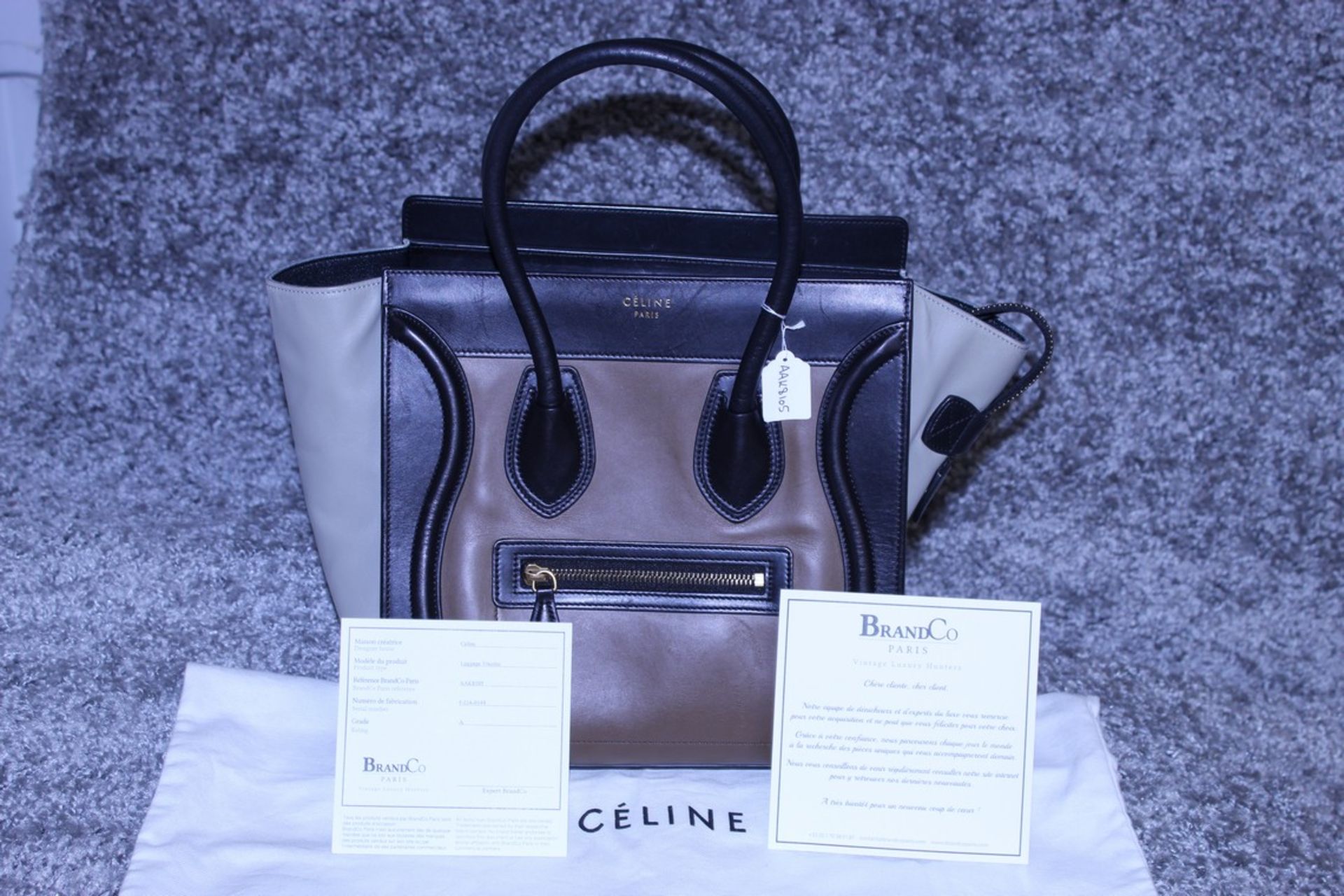 Rrp £1,500 Celine Luggage Tricol Handbag, Céline 'Mini Luggage'. Open Swith A Zipper On Top And Is - Image 4 of 5