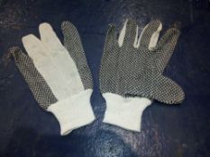 Rrp £300 Lot To Contain 300 Brand New Pairs Of Polka Dot Work Wear Gloves