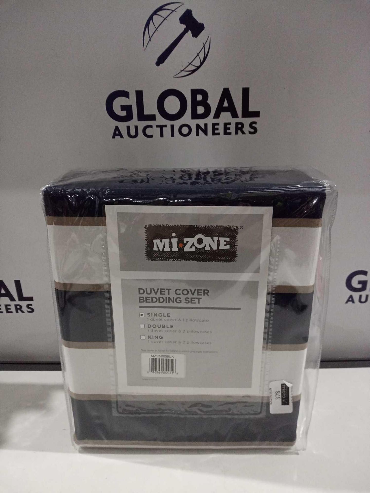 RRP £80 Assorted Bedding Items To Include Myzone Duvet Cover Bedding Set In Single And Madison Park - Image 2 of 3