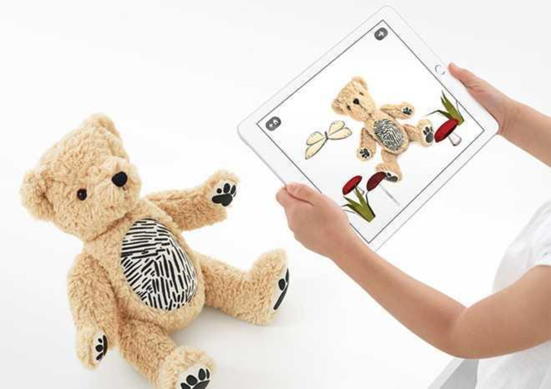 RRP £50 Boxed Parker Plus Your Augmented Reality Bear Care And Play For Apple Devices