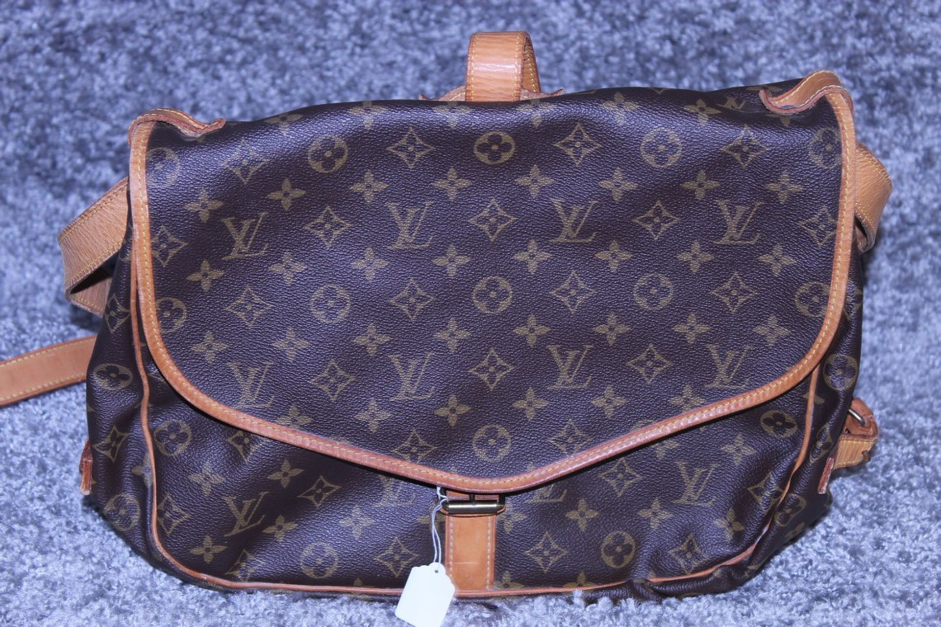 RRP £1,500 Louis Vuitton Saumur 30 Shoulder Bag, Monogram Canvas, Vachetta Handles, 30x27x17cm (