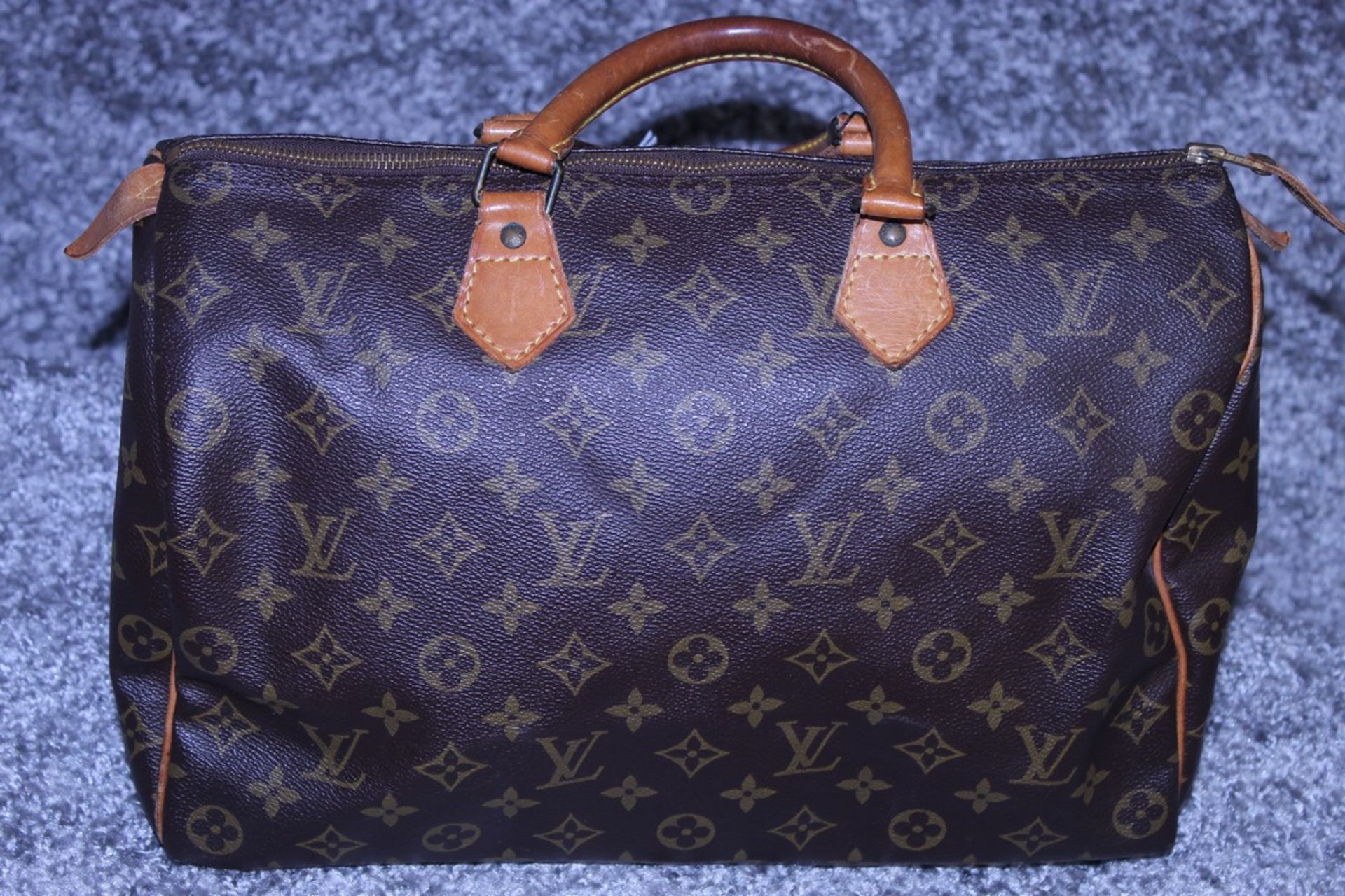 Rrp £1,100 Louis Vuitton Speedy 35 Handbag, Monocgram Coated Canvas, Vachetta Handles, 35X22X18Cm ( - Image 2 of 4