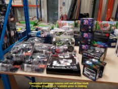 APPROX 18 ITEMS – MIXED LOT TO INC MOTION CONTROL CAR, LED HELIBALL, LASER TAG, DUAL BEAM LASER