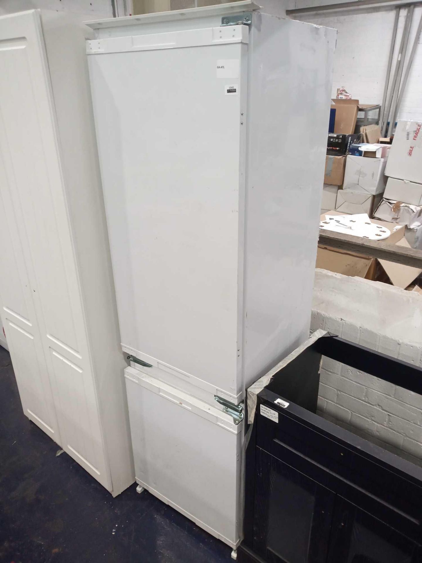 RRP £80 Unboxed White Built In Fridge Freezer