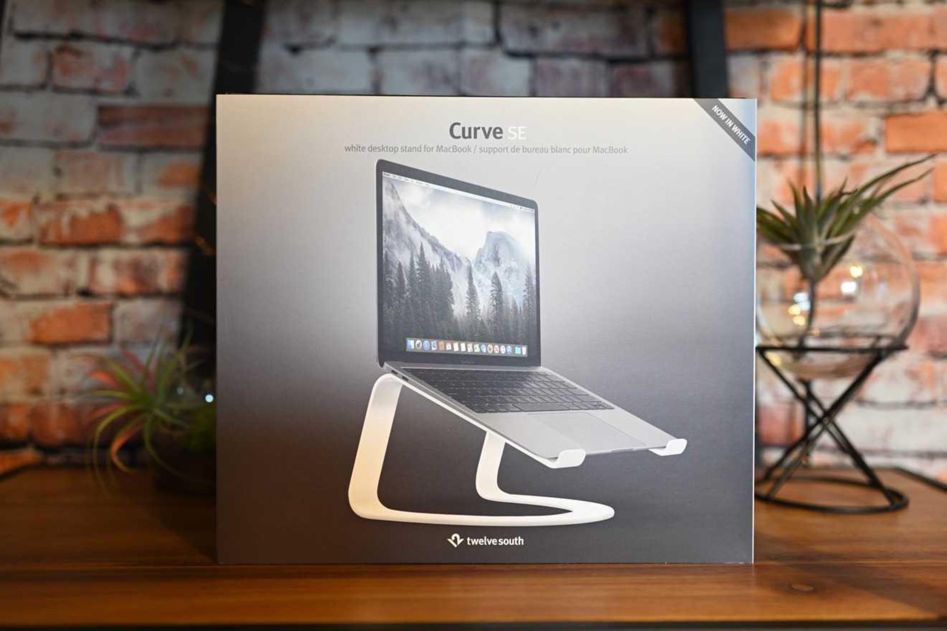 RRP £50 Boxed Twelve South Curve Se White Desktop Stand For Macbook