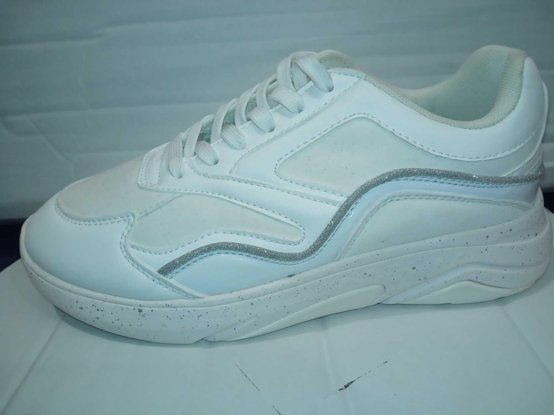 RRP £80 Lot To Contain To Debenhams Designer Ladies Canvas Trainers In Assorted Sizes - Image 2 of 2