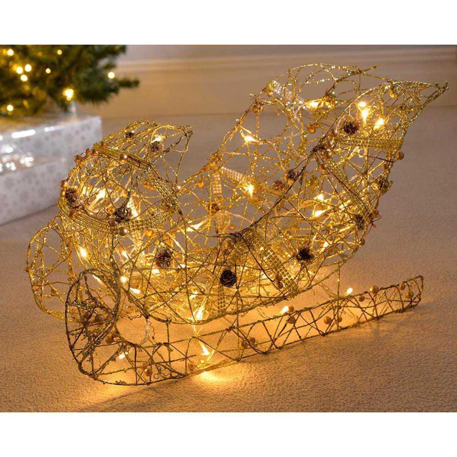 RRP £30 Pre Lit Warm Led Sleigh Rattan Decoration