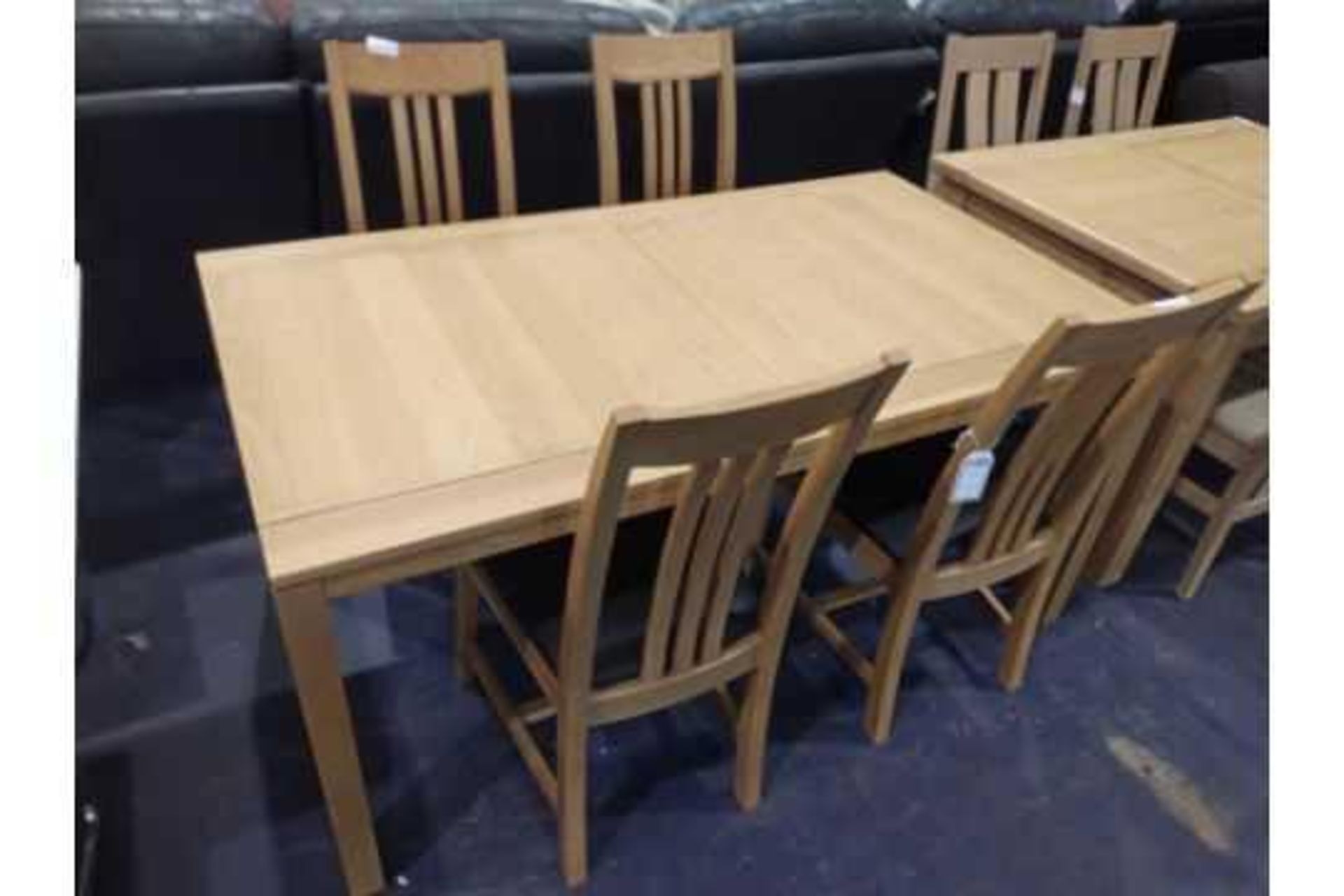 RRP 2000 Sourced From A High-End Furniture Store Sandringham 4 Seater Dining Table And Chairs (