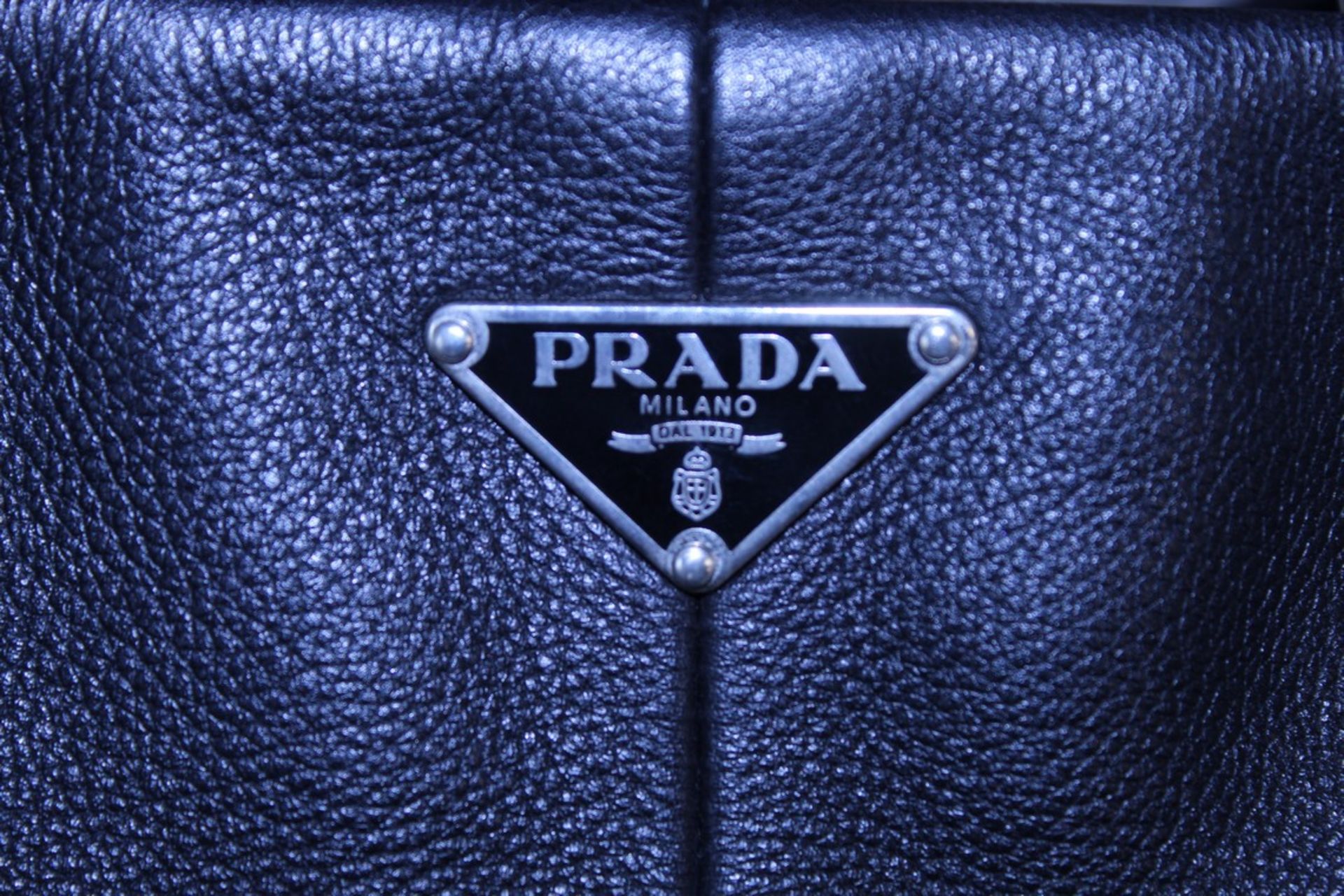 RRP £1200 Prada Side Pocket Tote Shoulder Bag In Black Small Grained Leather With Black Leather - Image 2 of 4