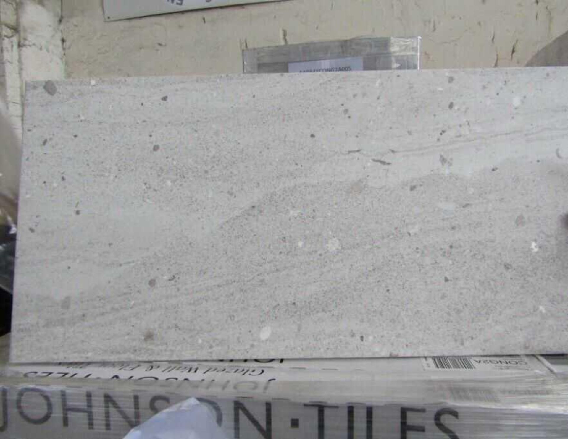 RRP £1400 Pallet To Contain 40 Brand New Packs Of 5 Johnson's Cong2A Classic Grey Matt Tiles ( - Image 3 of 3