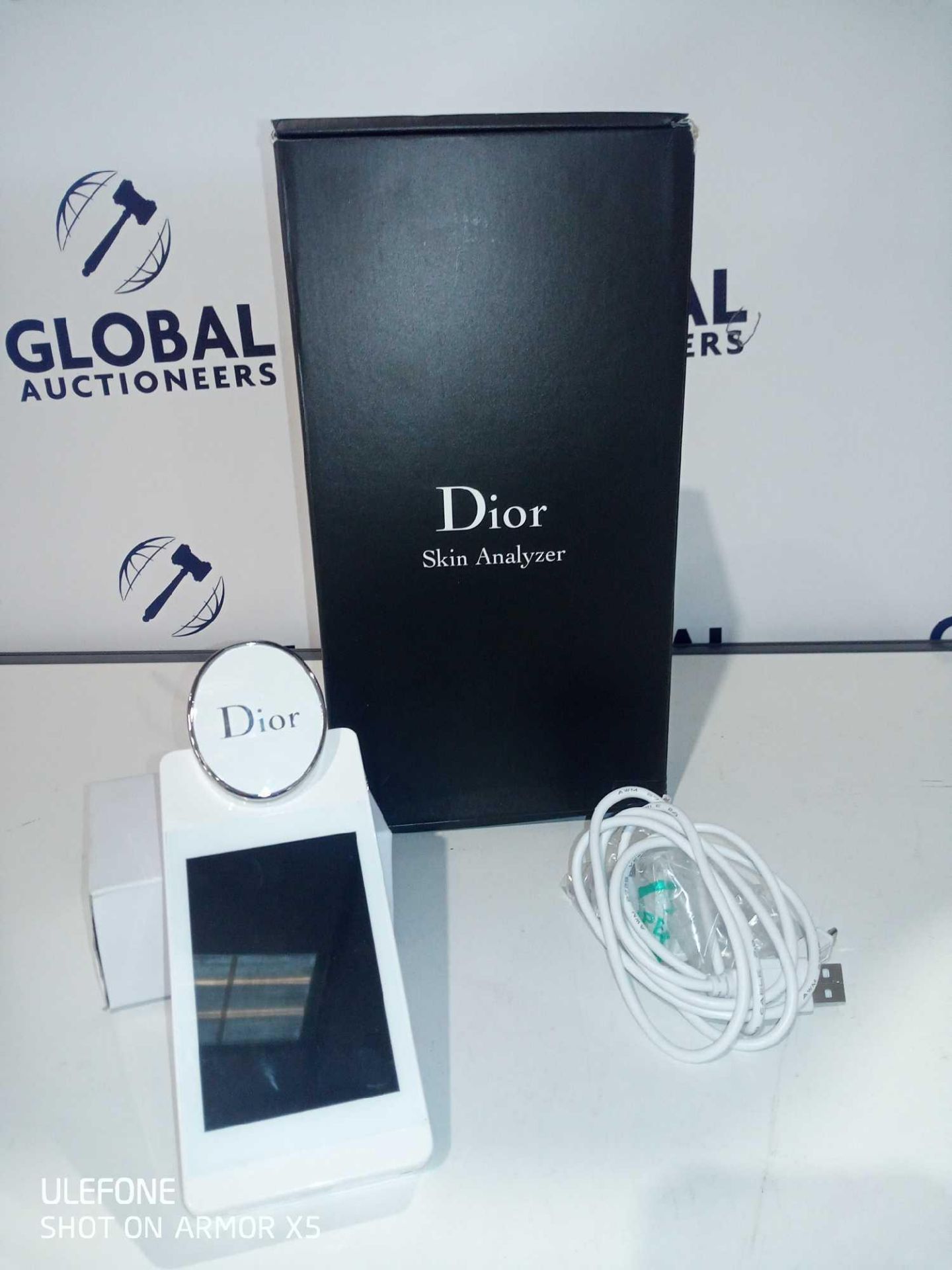 RRP £400 Boxed Christian Dior Skin Analyser Skintone Detecting For Perfect Matching Foundation Skin - Image 2 of 2