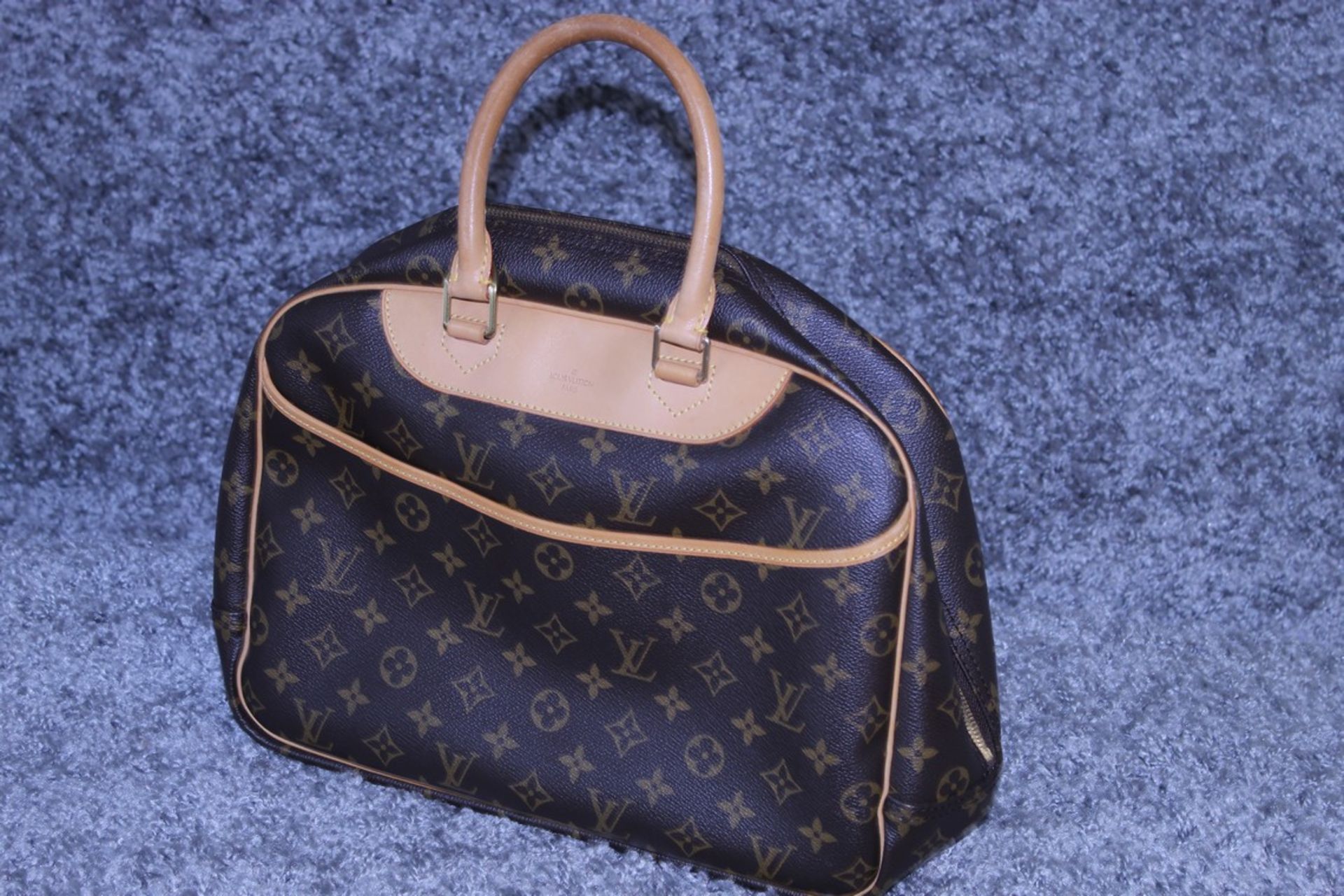 RRP £1,300 Louis Vuitton Deauville Handbag, Brown Monogram Coated Canvas 35X26X14Cm (Production Code - Image 3 of 5