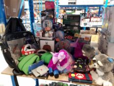 APPROX 20 ITEMS – MIXED LOT TO INC 2 X FEISTY PETS, 3 X LAUGHING LLAMA, 2 X MARIO PUPPET,
