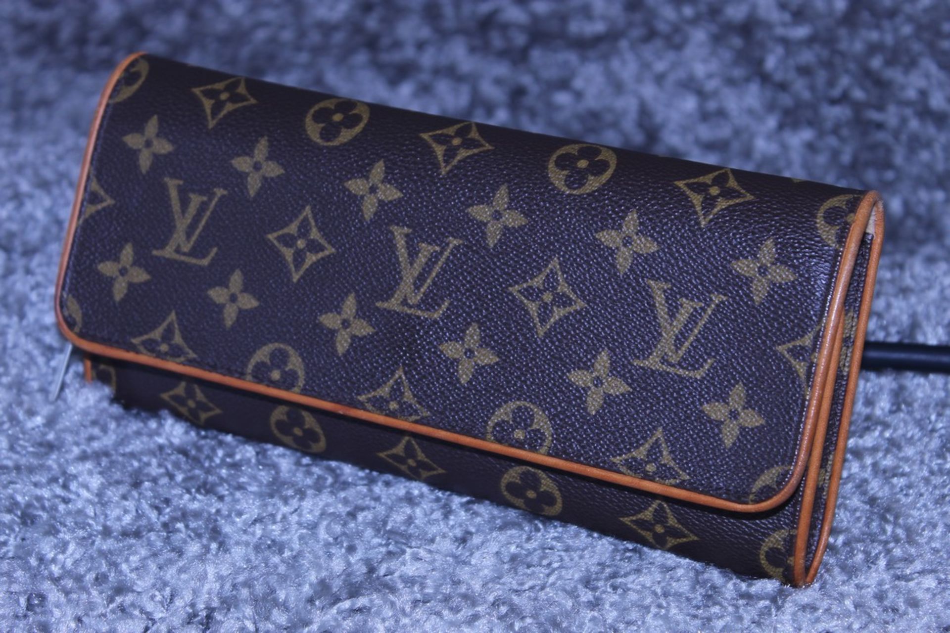 RRP £1250 Louis Vuitton Gm Twin Brown Monogram Coated Canvas Vachetta Luxury Shoulder Bag With - Image 3 of 3