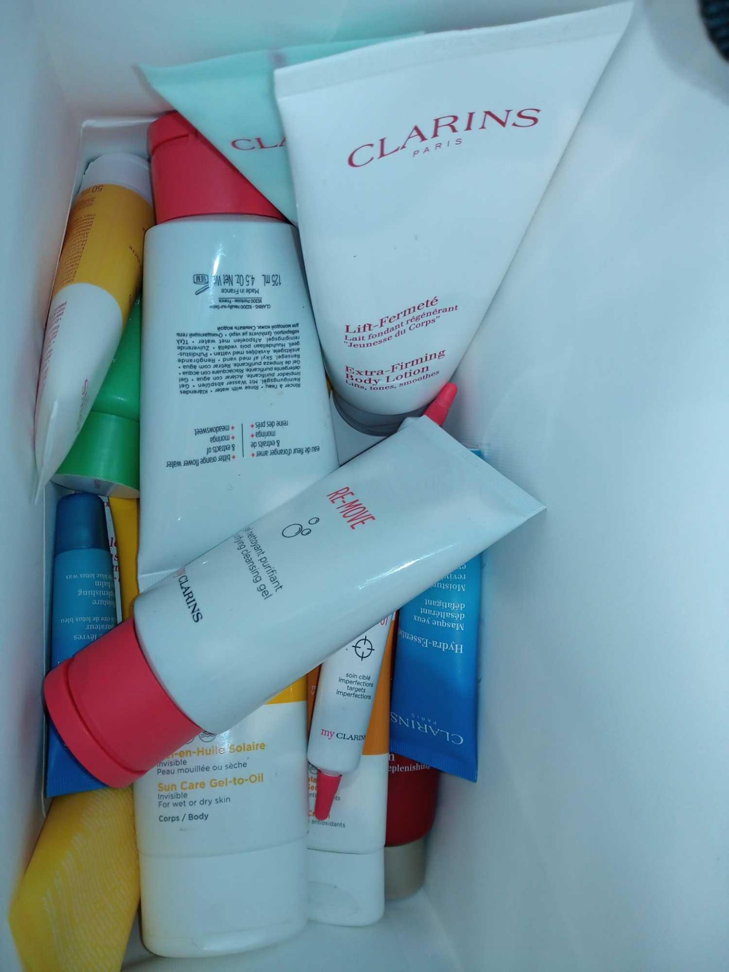 RRP £400. Gucci Gift Bag To Contain 20 Assorted Clarins Paris Health And Beauty Products Including C