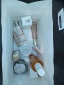 RRP £150 Gucci Gift Bag To Contain 10 Assorted Women's Beauty Products To Include Clarins Everlastin