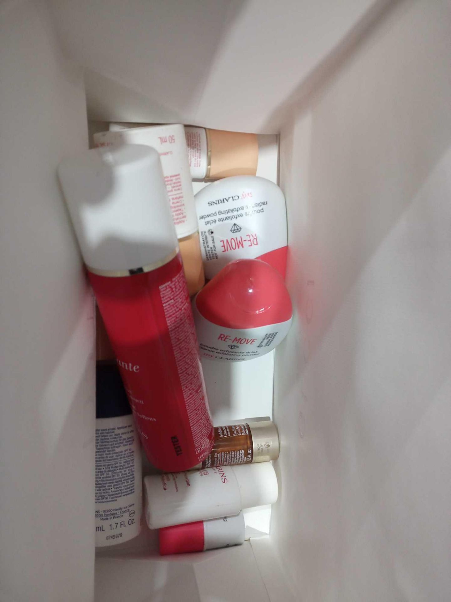 RRP £140 Gucci Gift Bag To Contain Assorted Clarins Paris Beauty Products Ex Display
