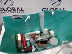 RRP £300 Lot To Contain Large Assortment Of Clarins Beauty Gift Products To Include Poor Serums Clar