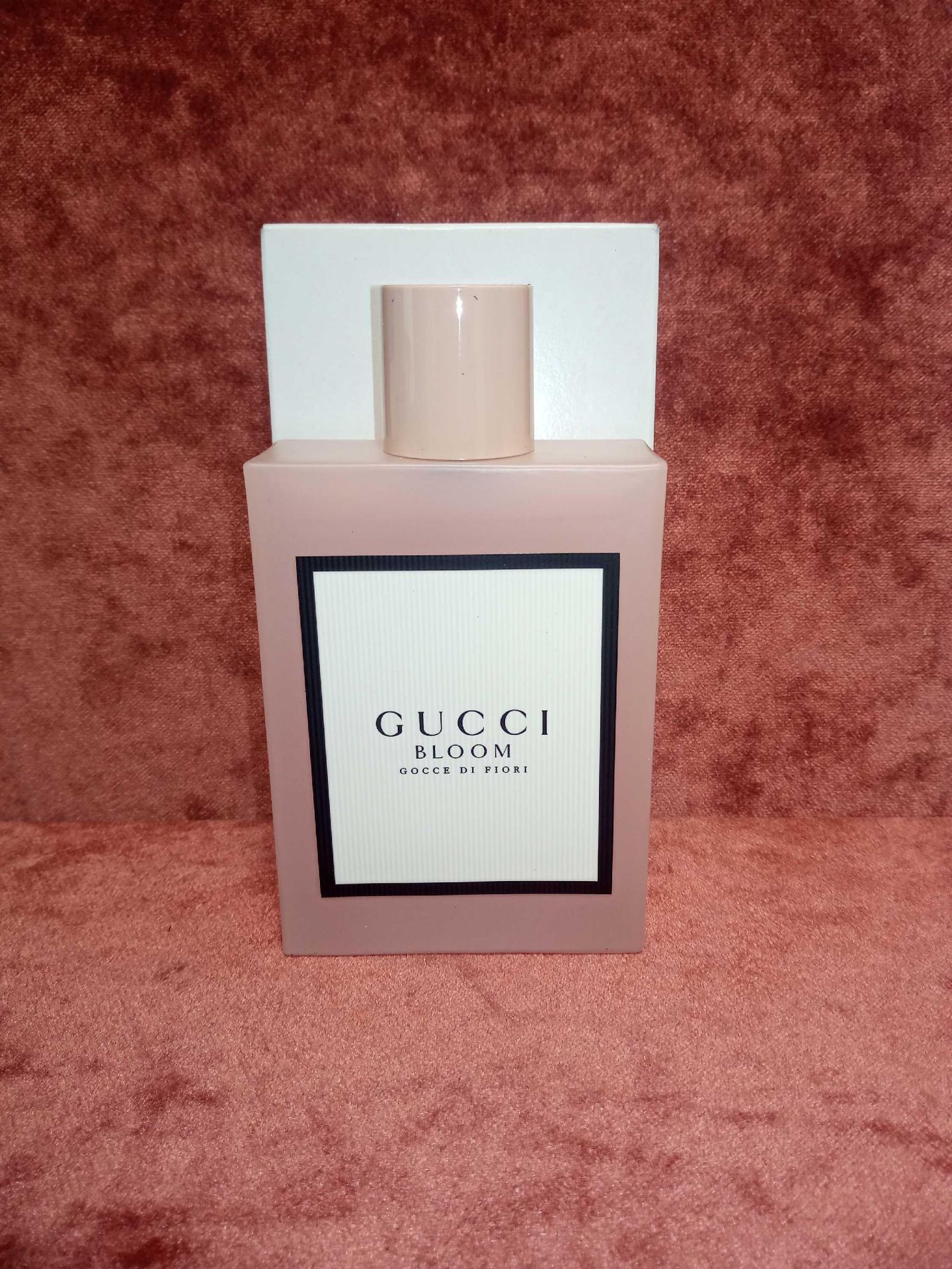 RRP £90 Boxed Unused Ex-Display Tester Bottle Of Gucci Bloom Gocce Di Flori 90Ml Natural Spray Vapor - Image 2 of 2
