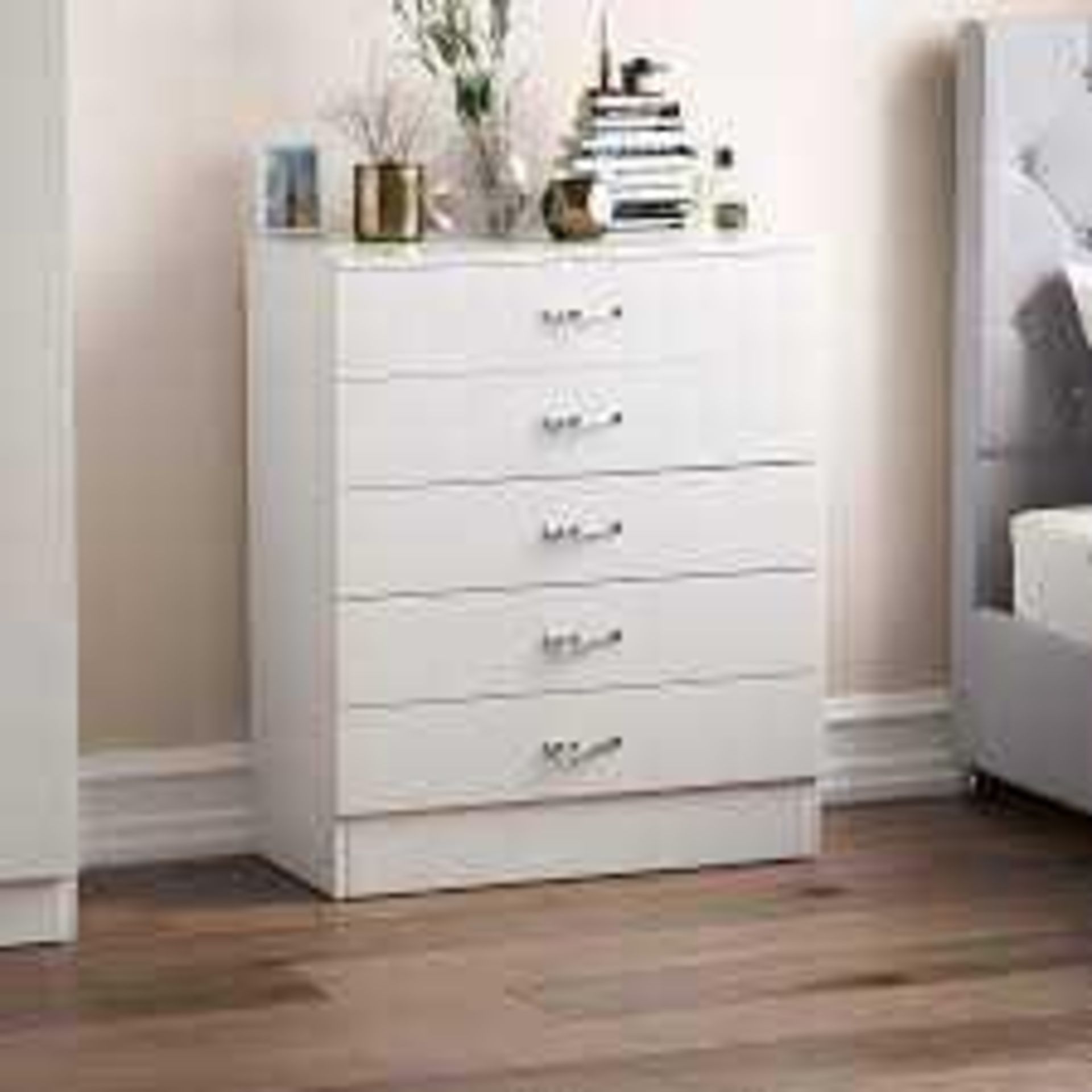 RRP £70. Boxed Riano 4 Chest Drawer - White
